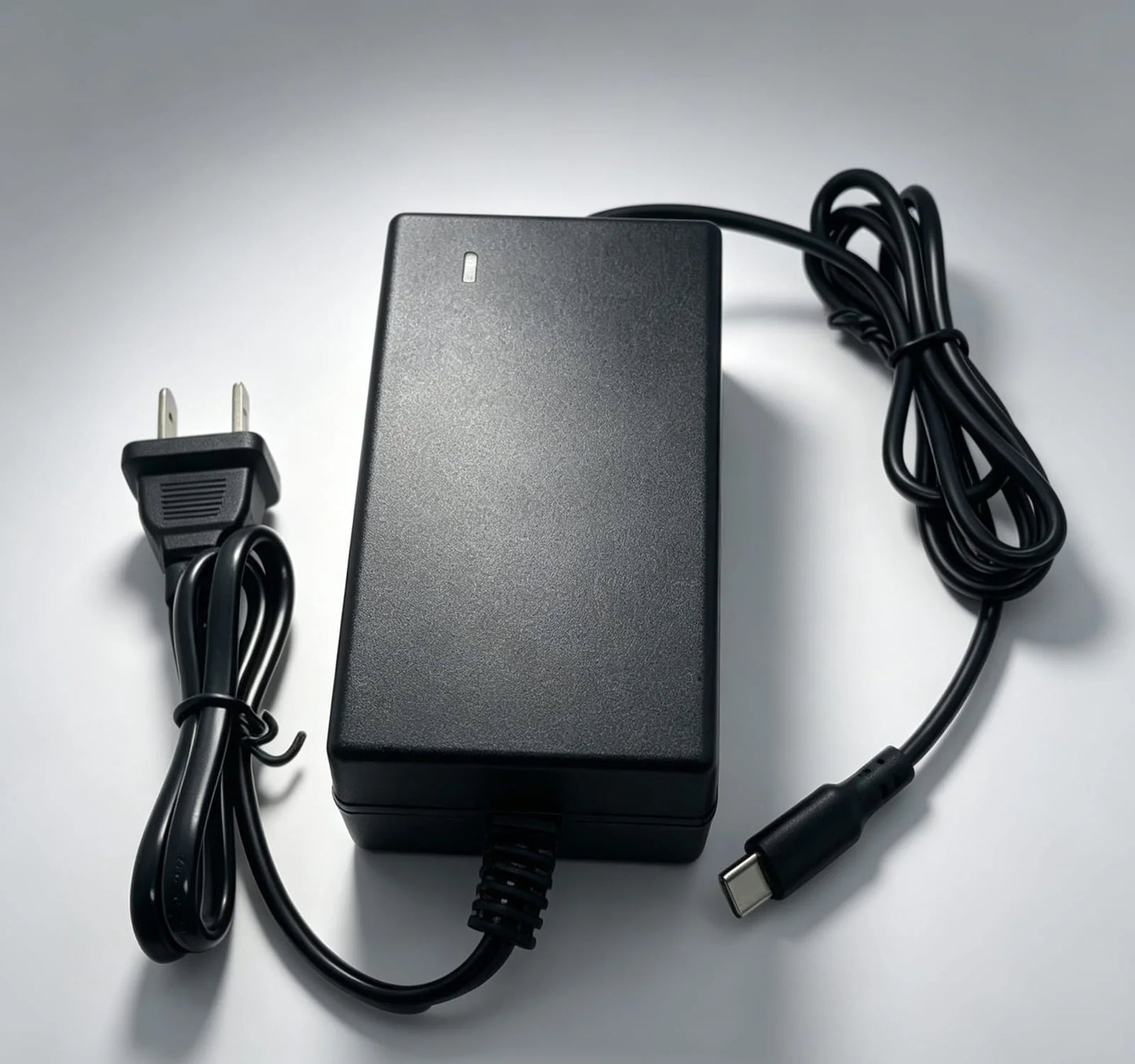 Reliable Home Charging Adapter For 1-7L/Min Portable Oxygen Concentrator | 16.8V Output
